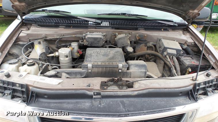 image for item EZ9277 2000 GMC Safari van