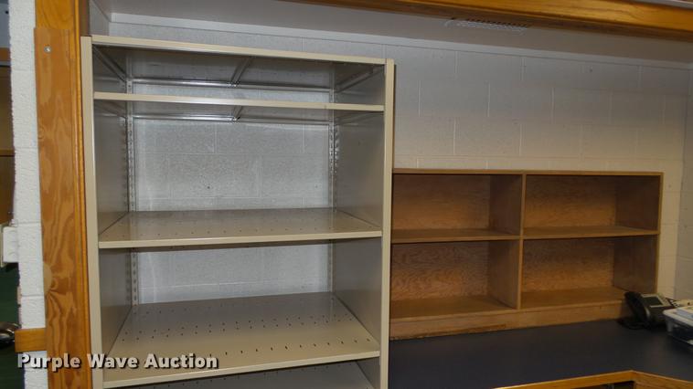 image for item EZ9295 Approximately 28 bookshelves