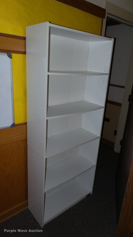 image for item EZ9295 Approximately 28 bookshelves