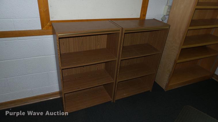 image for item EZ9295 Approximately 28 bookshelves