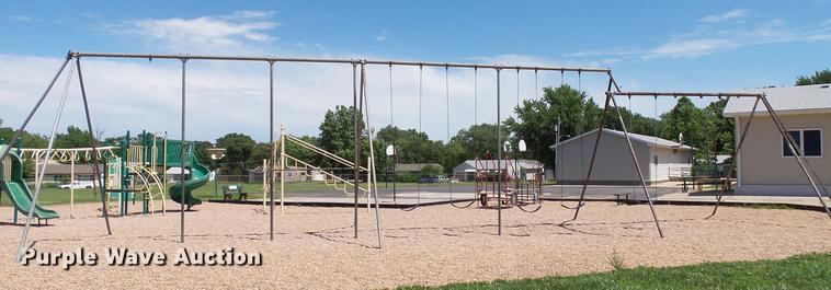 image for item EZ9314 Metal swing set