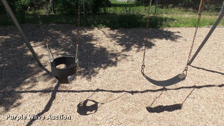 image for item EZ9318 Metal swing set