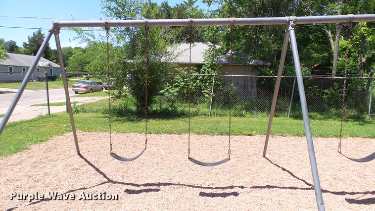 image for item EZ9321 Metal swing set