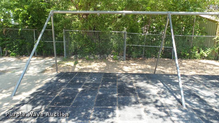 image for item EZ9324 Metal swing set