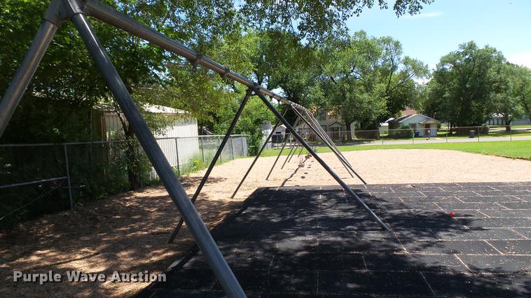 image for item EZ9324 Metal swing set