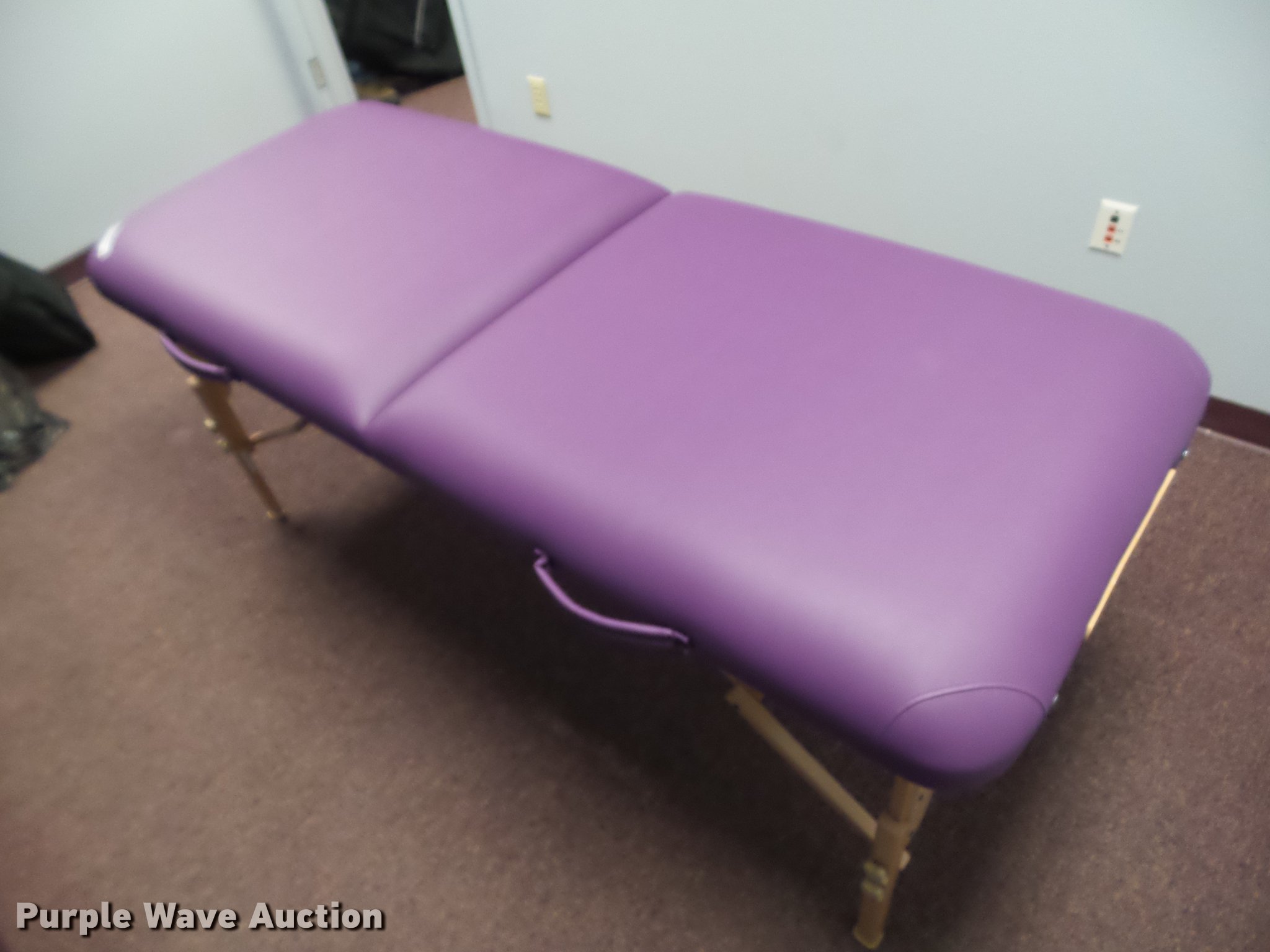 (6) NRG portable massage tables in Ottumwa, IA Item DZ9337 sold
