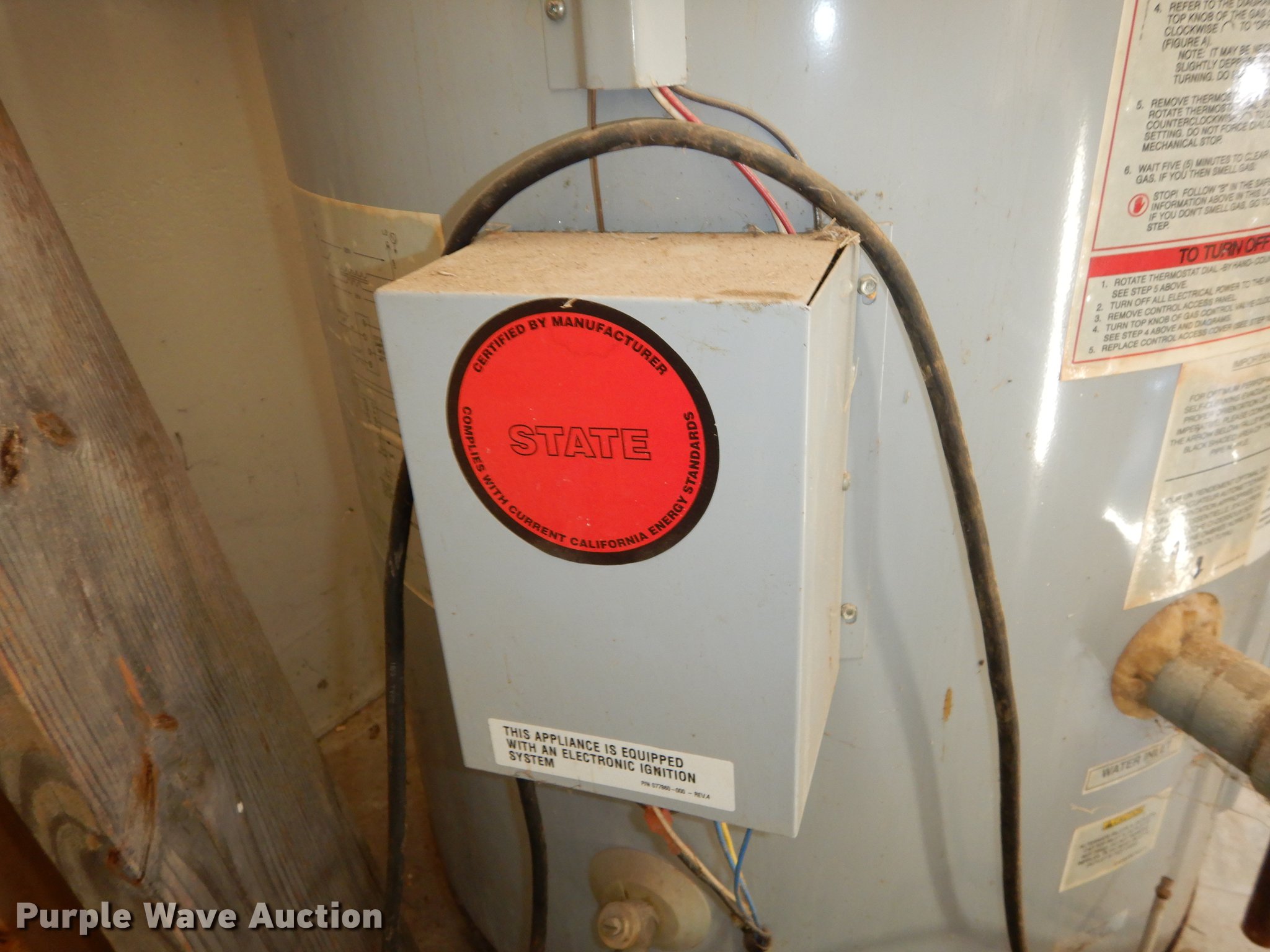 State hot water heater in Atchison, KS Item EK9257 sold Purple Wave