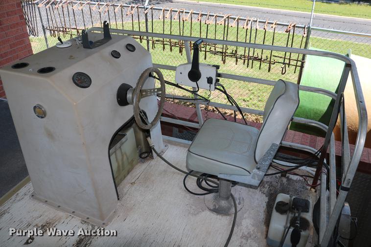 image for item AO9262 1984 Eldocraft pontoon boat