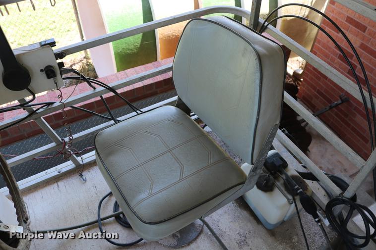 image for item AO9262 1984 Eldocraft pontoon boat