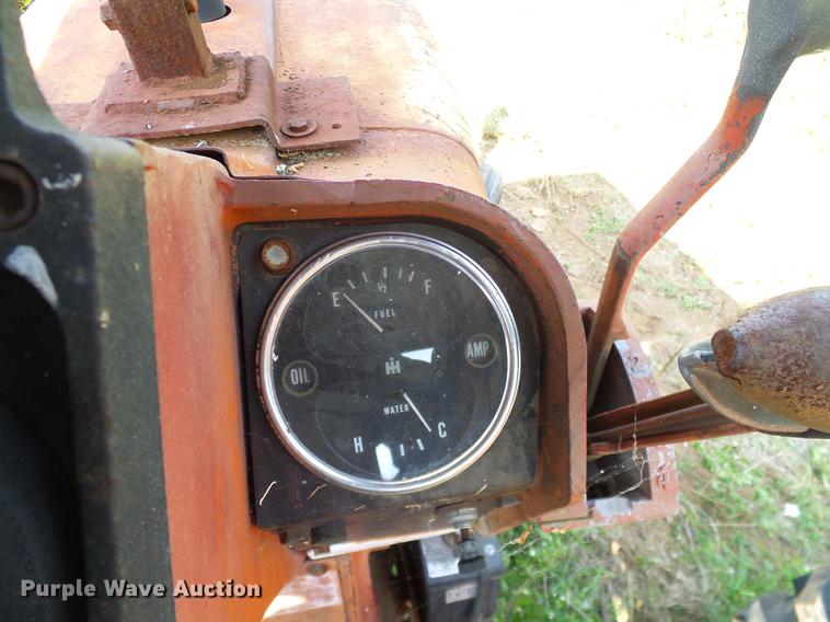 image for item AO9303 1967 International Farmall 806 tractor