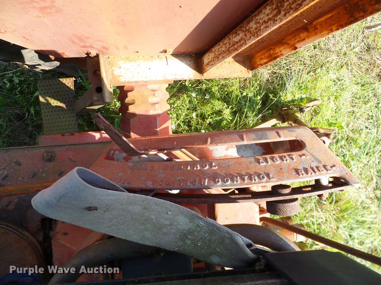 image for item AO9303 1967 International Farmall 806 tractor