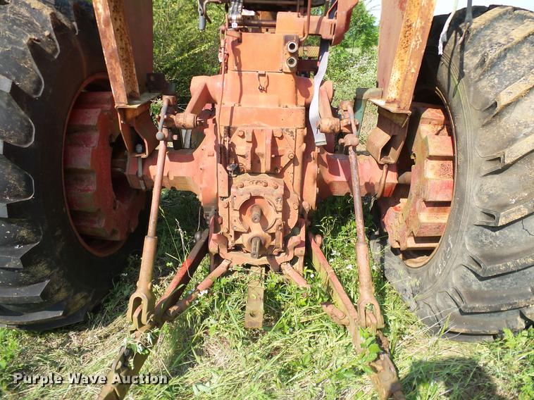 image for item AO9303 1967 International Farmall 806 tractor