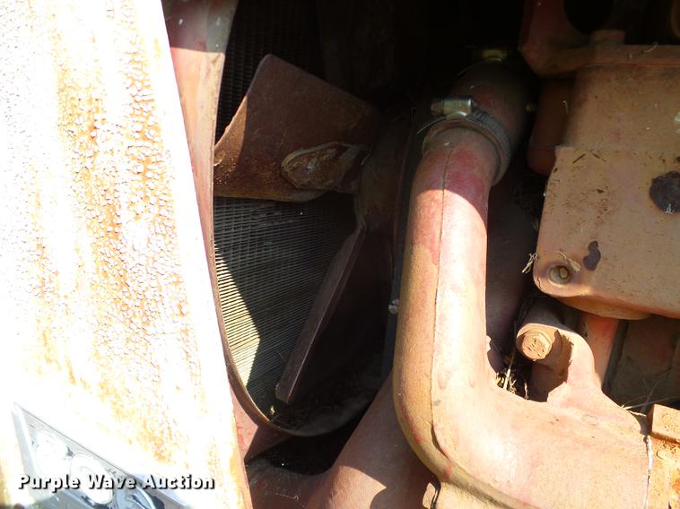 image for item AO9303 1967 International Farmall 806 tractor