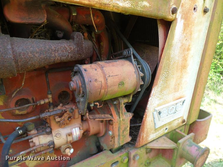 image for item AO9303 1967 International Farmall 806 tractor