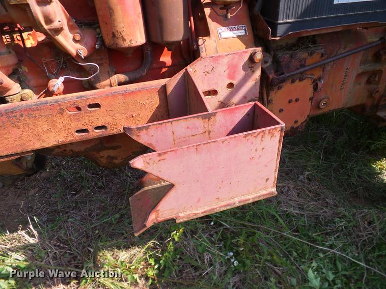 image for item AO9303 1967 International Farmall 806 tractor