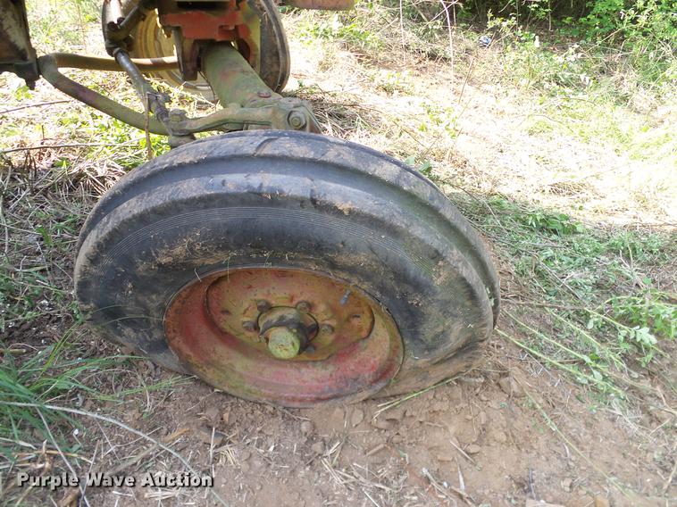 image for item AO9303 1967 International Farmall 806 tractor