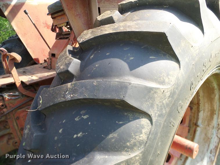 image for item AO9303 1967 International Farmall 806 tractor