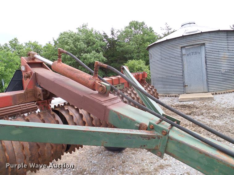 image for item AO9310 Brillion cultipacker