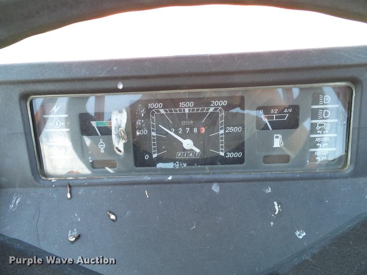 image for item DD8173 Fiat Hesston 466 tractor