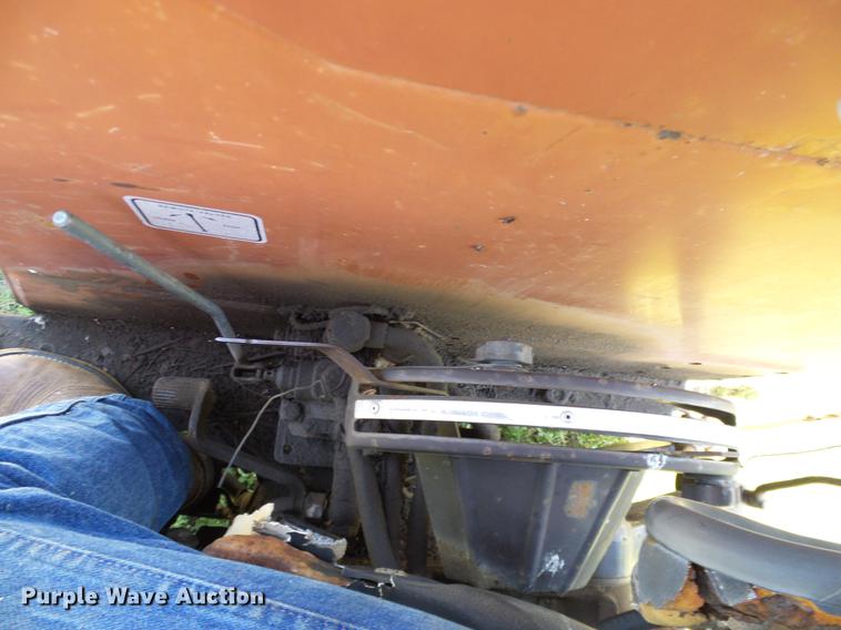 image for item DD8173 Fiat Hesston 466 tractor