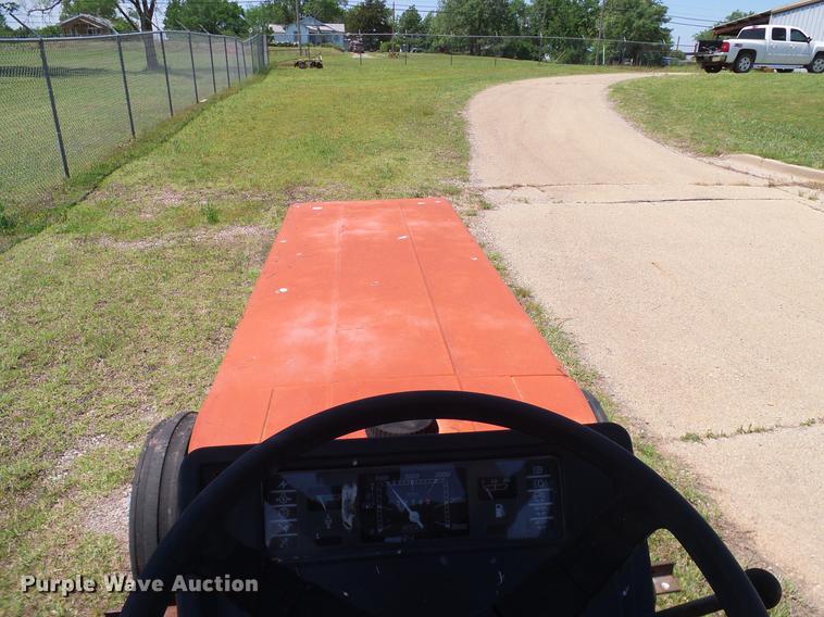 image for item DD8173 Fiat Hesston 466 tractor