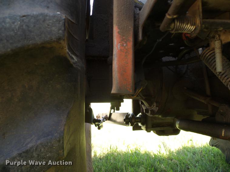 image for item DD8173 Fiat Hesston 466 tractor