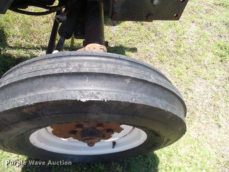 image for item DD8173 Fiat Hesston 466 tractor