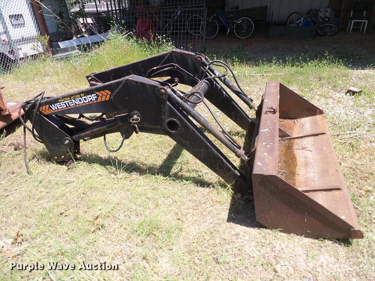 image for item DD8173 Fiat Hesston 466 tractor