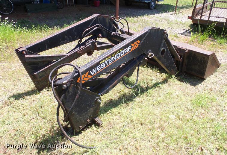 image for item DD8173 Fiat Hesston 466 tractor