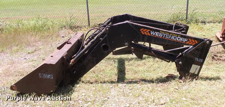 image for item DD8173 Fiat Hesston 466 tractor