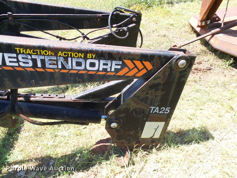 image for item DD8173 Fiat Hesston 466 tractor