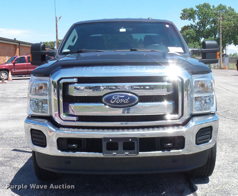 image for item DD8193 2015 Ford F250 Super Duty XLT Crew Cab pickup truck