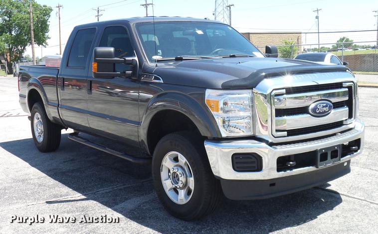 image for item DD8193 2015 Ford F250 Super Duty XLT Crew Cab pickup truck
