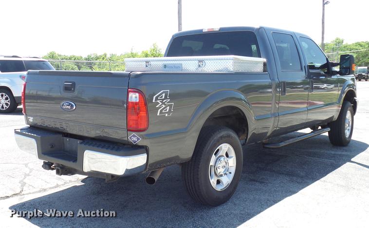 image for item DD8193 2015 Ford F250 Super Duty XLT Crew Cab pickup truck