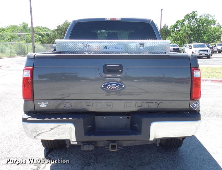 image for item DD8193 2015 Ford F250 Super Duty XLT Crew Cab pickup truck