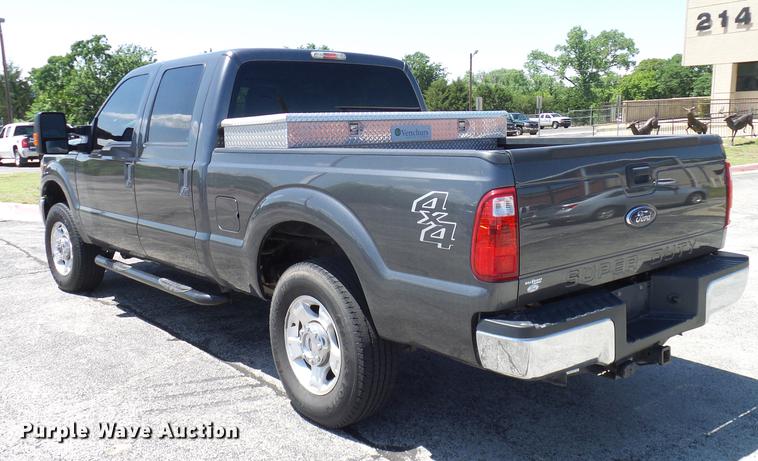 image for item DD8193 2015 Ford F250 Super Duty XLT Crew Cab pickup truck