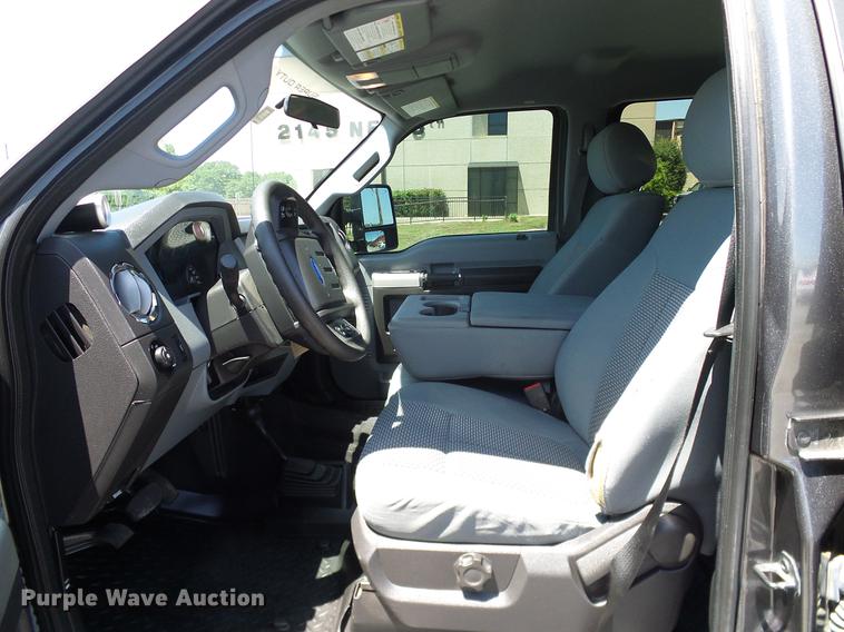 image for item DD8193 2015 Ford F250 Super Duty XLT Crew Cab pickup truck