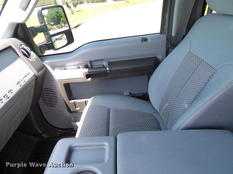 image for item DD8193 2015 Ford F250 Super Duty XLT Crew Cab pickup truck