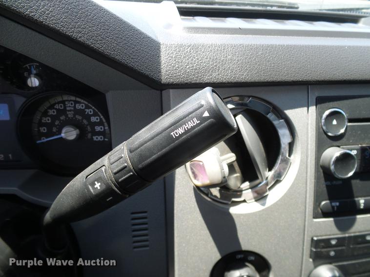 image for item DD8193 2015 Ford F250 Super Duty XLT Crew Cab pickup truck