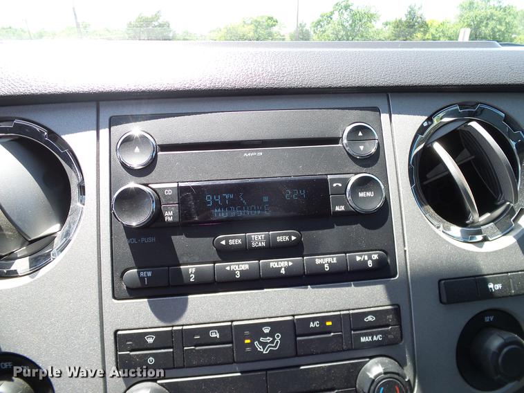 image for item DD8193 2015 Ford F250 Super Duty XLT Crew Cab pickup truck