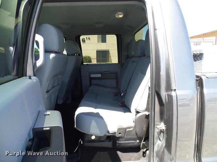 image for item DD8193 2015 Ford F250 Super Duty XLT Crew Cab pickup truck