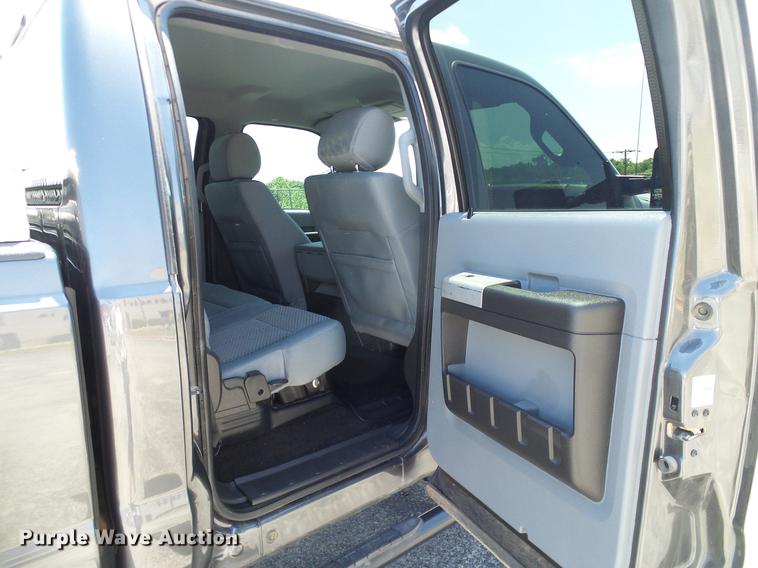 image for item DD8193 2015 Ford F250 Super Duty XLT Crew Cab pickup truck