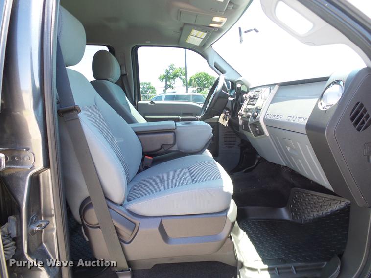 image for item DD8193 2015 Ford F250 Super Duty XLT Crew Cab pickup truck