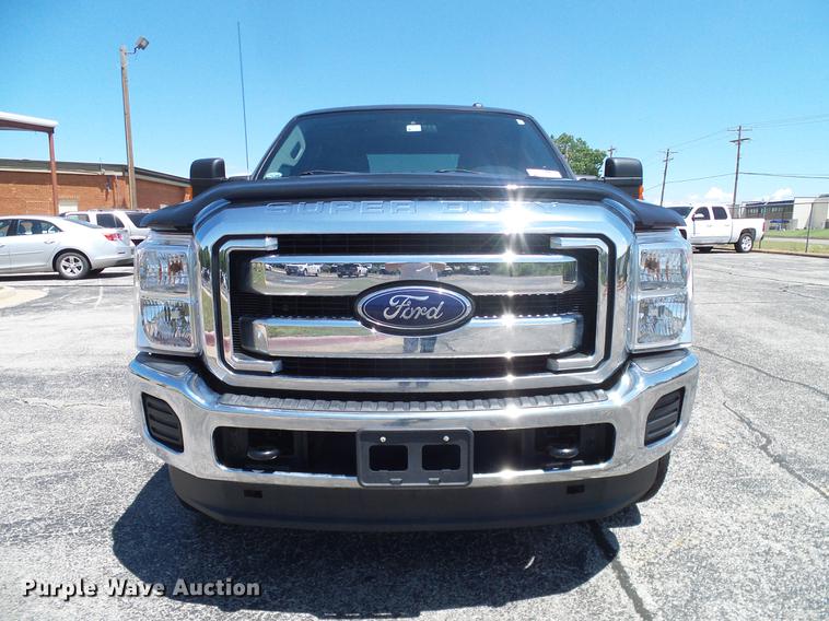 image for item DD8193 2015 Ford F250 Super Duty XLT Crew Cab pickup truck