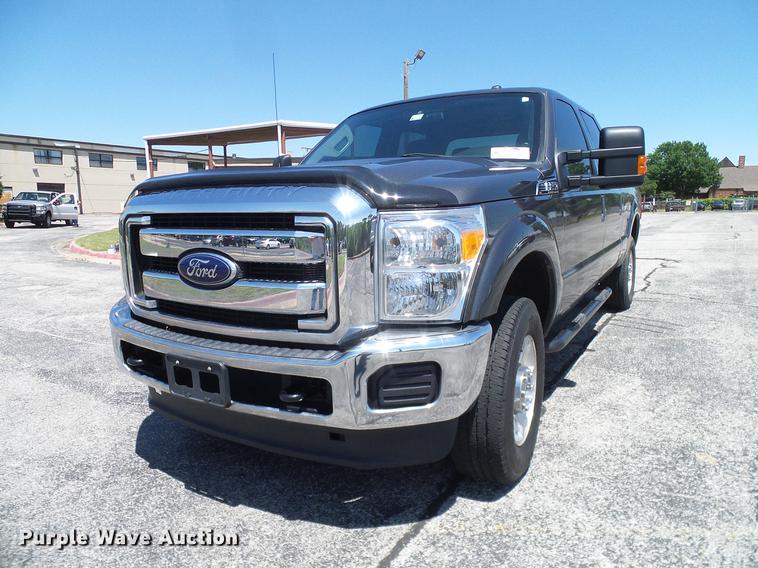 image for item DD8193 2015 Ford F250 Super Duty XLT Crew Cab pickup truck