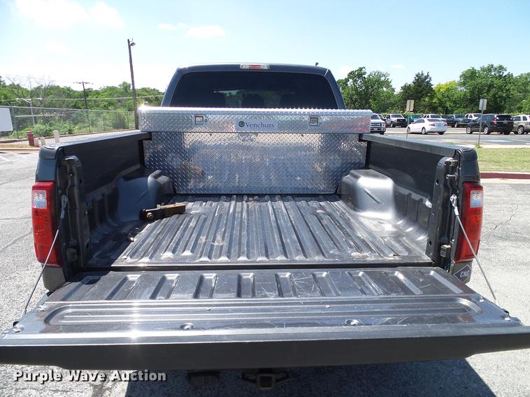 image for item DD8193 2015 Ford F250 Super Duty XLT Crew Cab pickup truck