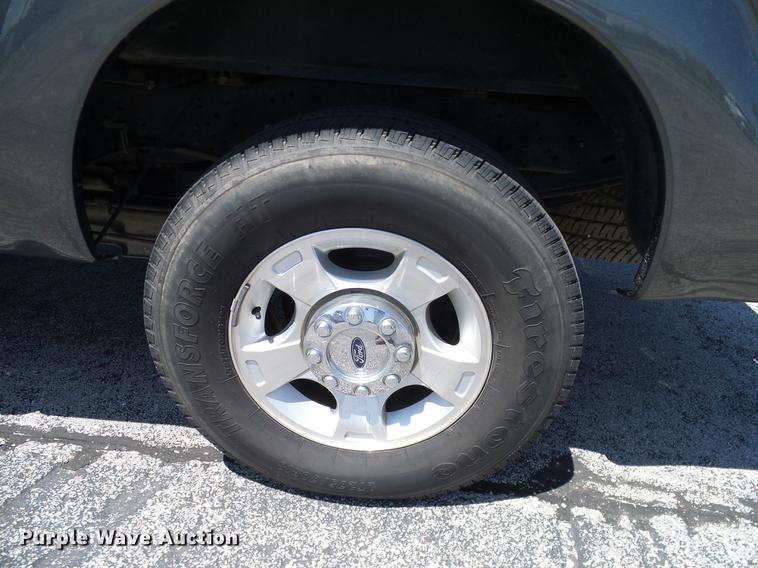 image for item DD8193 2015 Ford F250 Super Duty XLT Crew Cab pickup truck