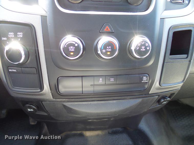 image for item DD8195 2013 Dodge Ram 2500HD Crew Cab pickup truck