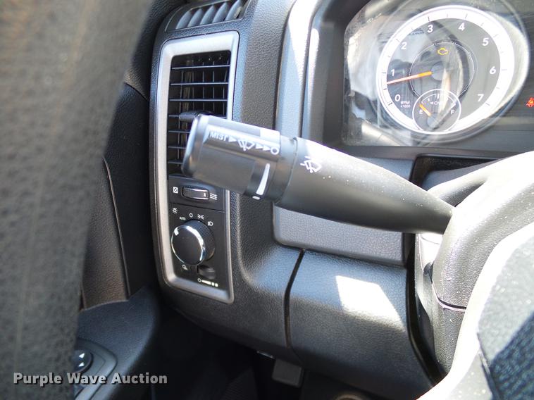 image for item DD8195 2013 Dodge Ram 2500HD Crew Cab pickup truck