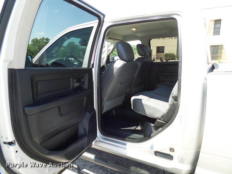 image for item DD8195 2013 Dodge Ram 2500HD Crew Cab pickup truck